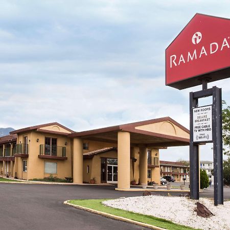Ramada By Wyndham Flagstaff East Hotel Kültér fotó