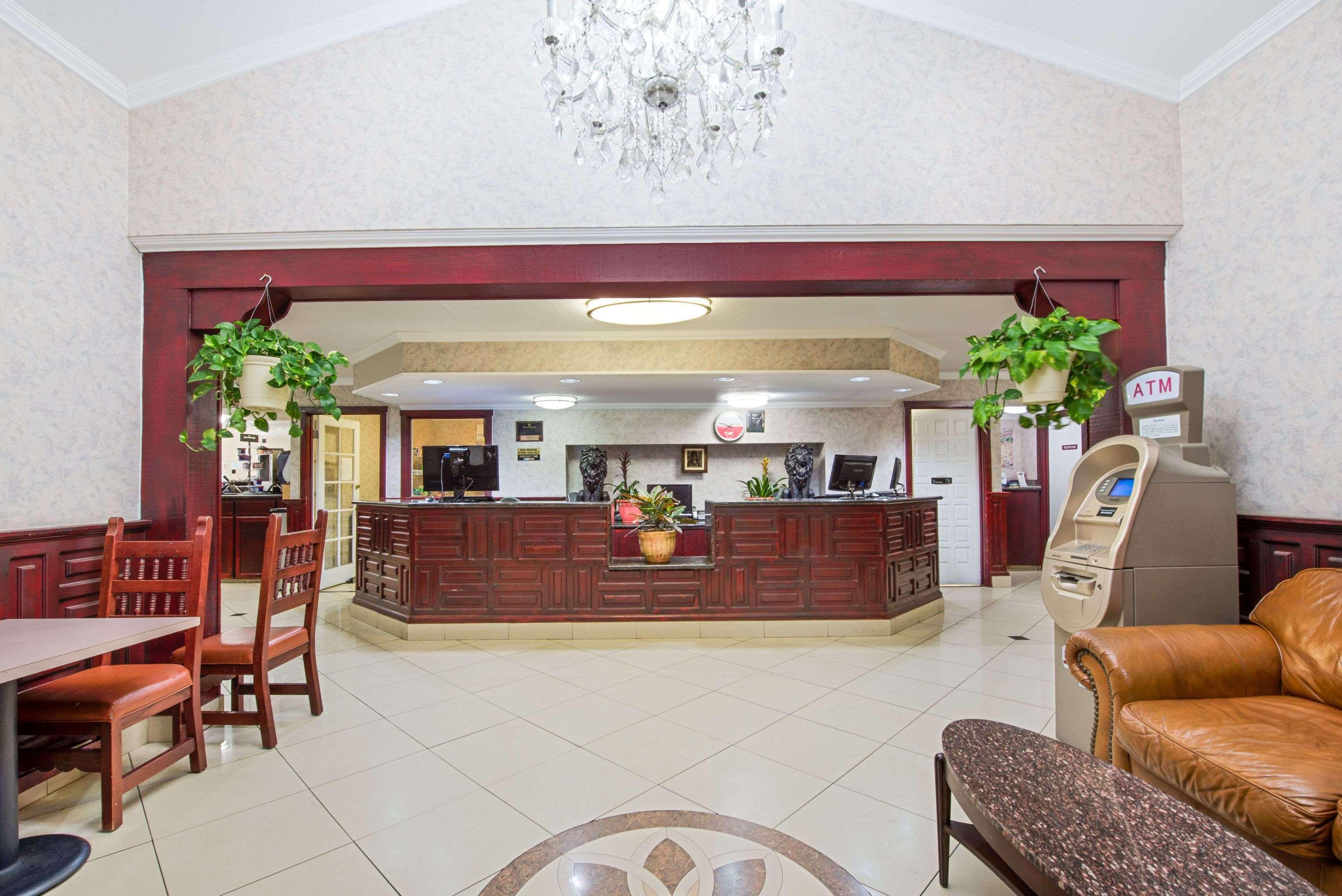 Ramada By Wyndham Flagstaff East Hotel Kültér fotó