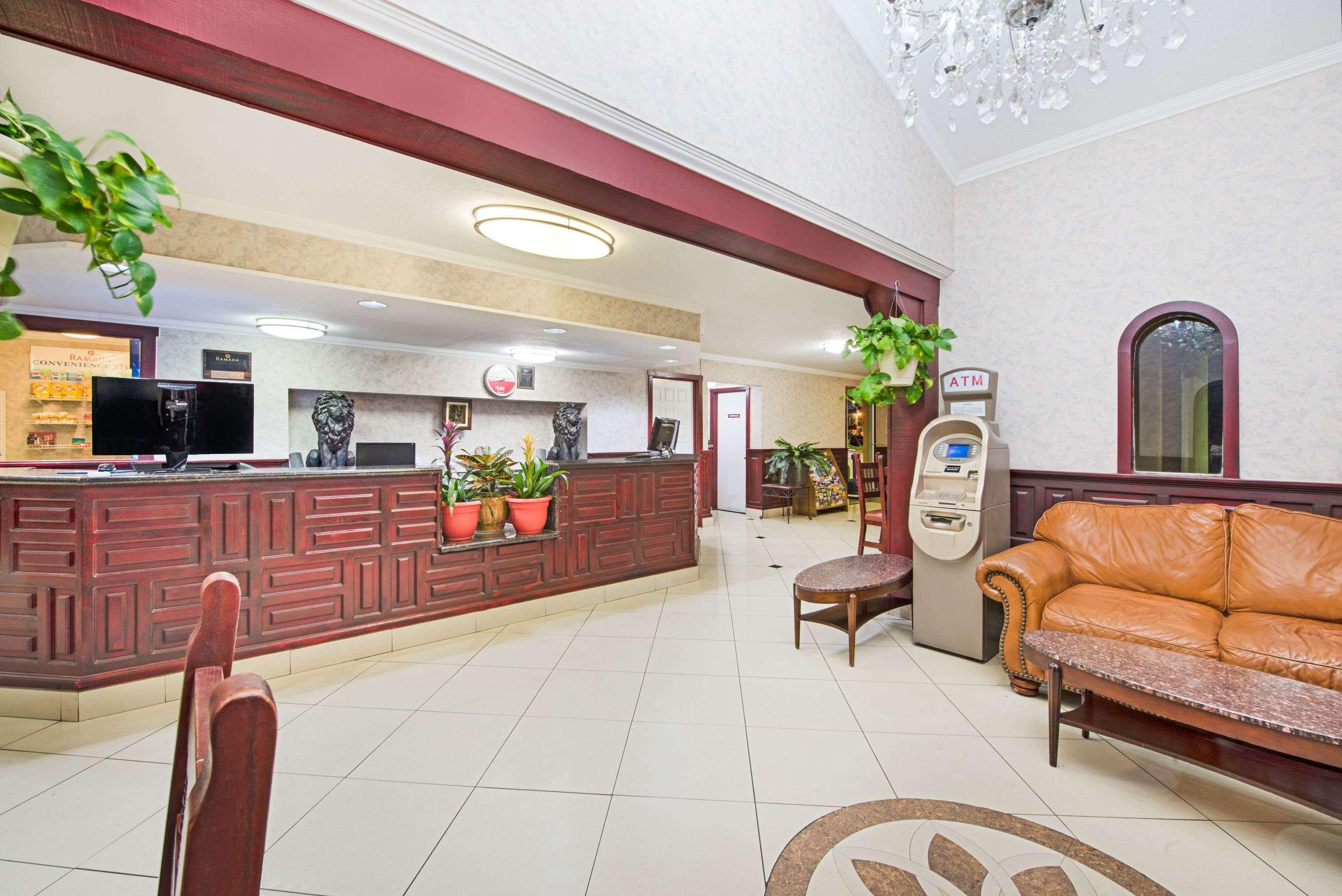 Ramada By Wyndham Flagstaff East Hotel Kültér fotó